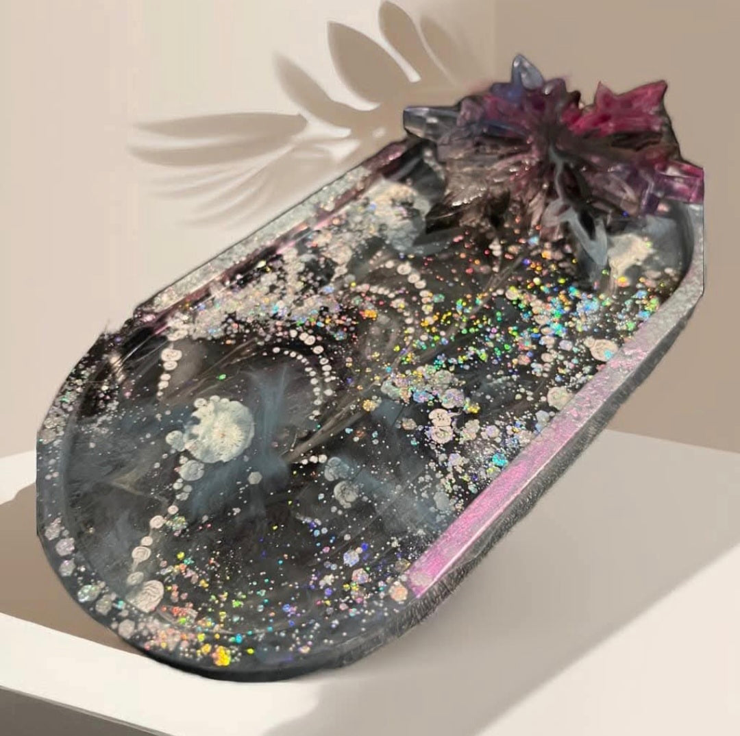 Handmade Epoxy Trinket Tray – Celestial Elegance