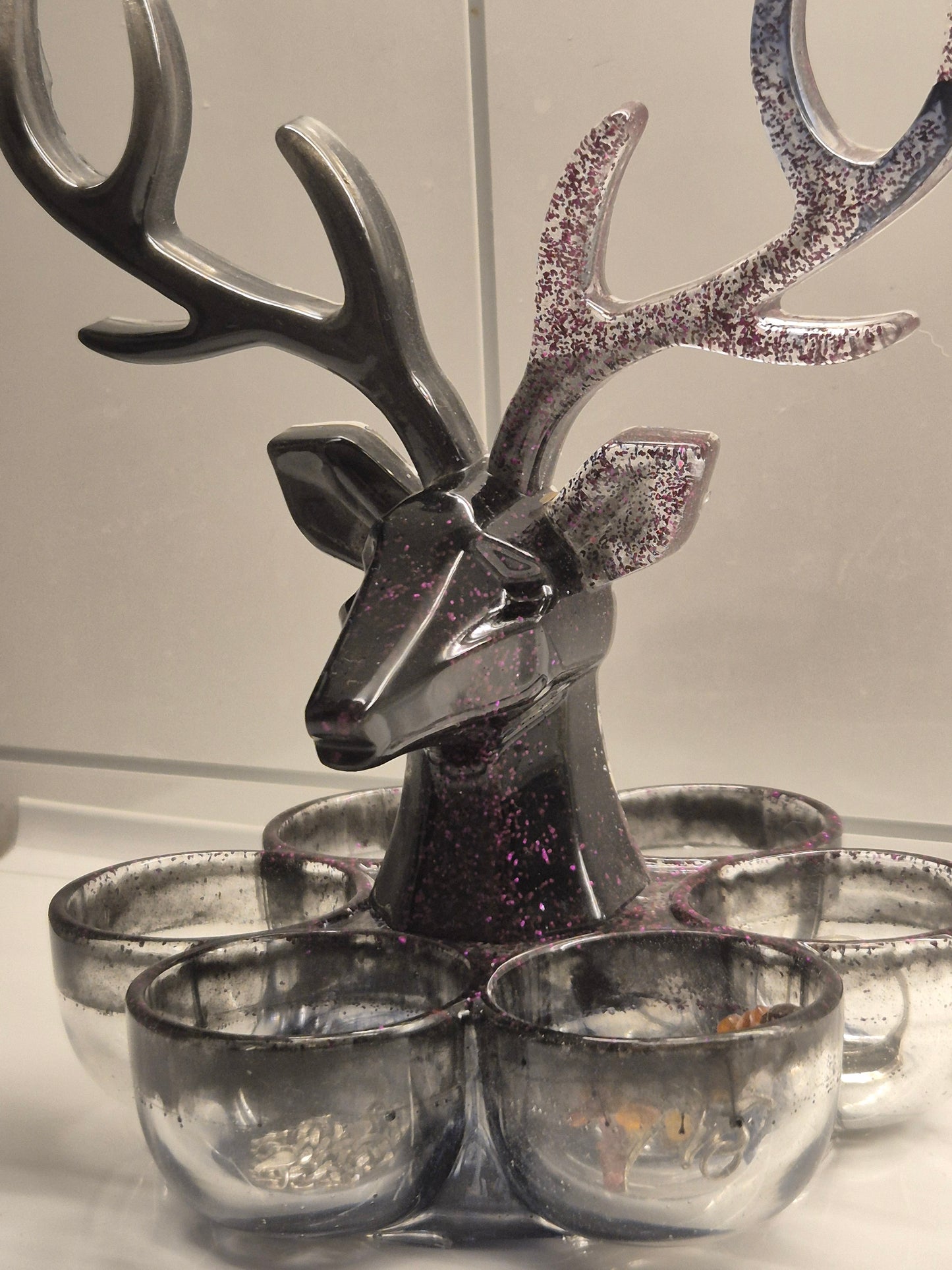 Title: Handmade Epoxy Resin Deer Head Organizer