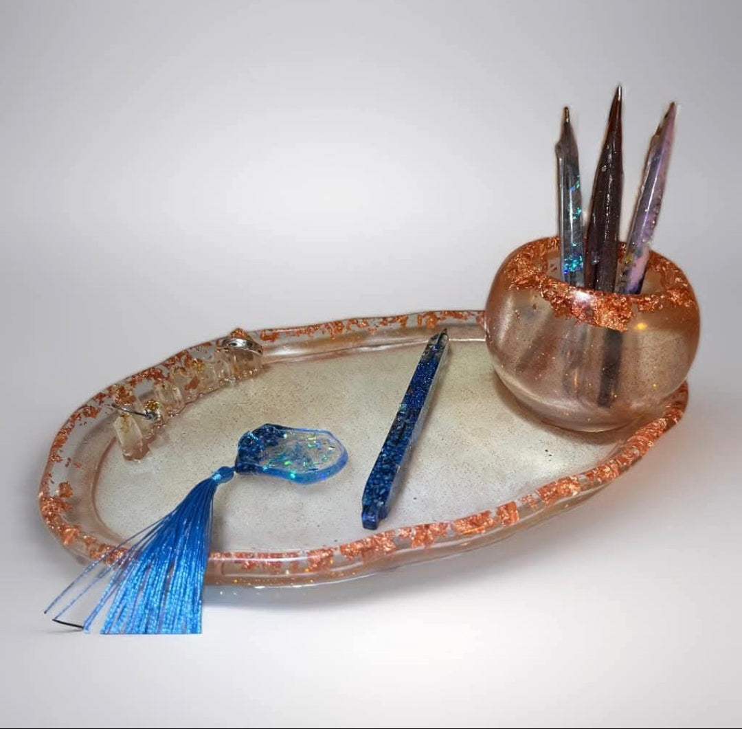 Luxury Handmade Epoxy Desk Set – Golden Elegance ✨