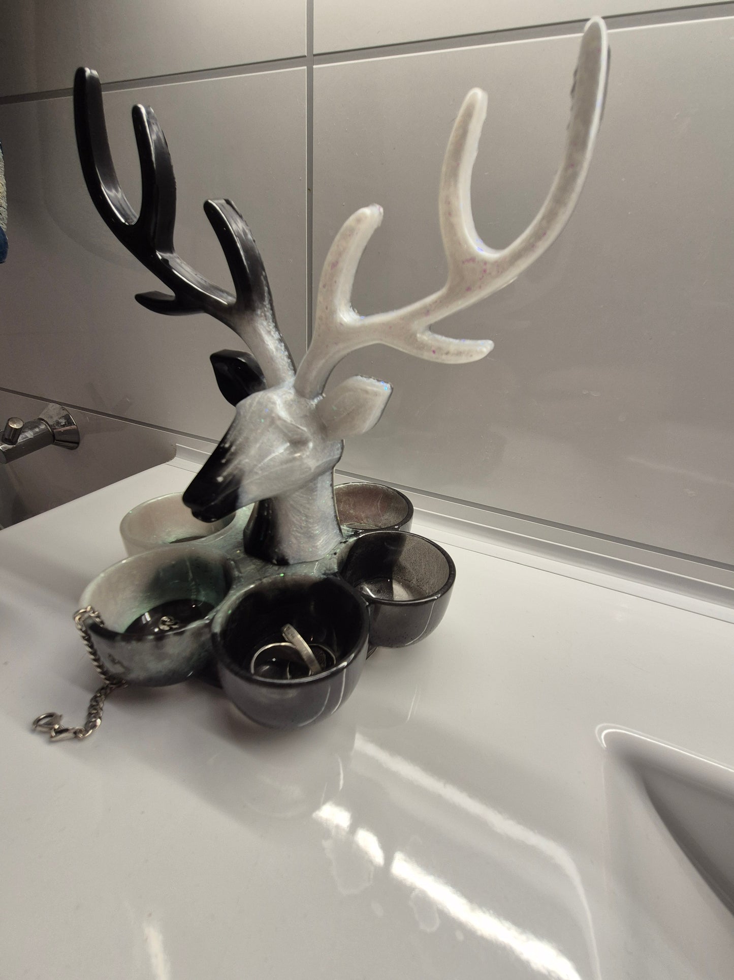 Unique jewelry holder