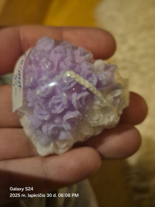 Cute small flowers candle